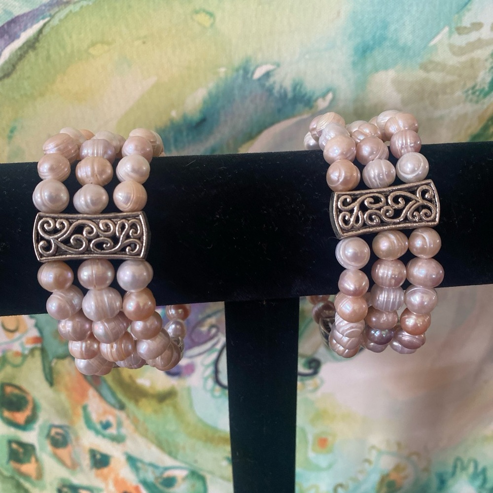 Elegant Pearl Beaded Bracelet Wholesale lot of freshwater, pearls, retails $100